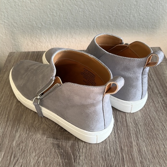 EUC J. Crew High top Sneakers suede - Picture 3 of 5